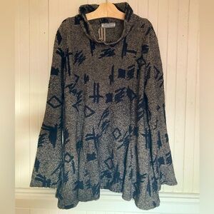 Transparente Women’s Tapestry Cowlneck Lagenlook Sweater, extra large XL.